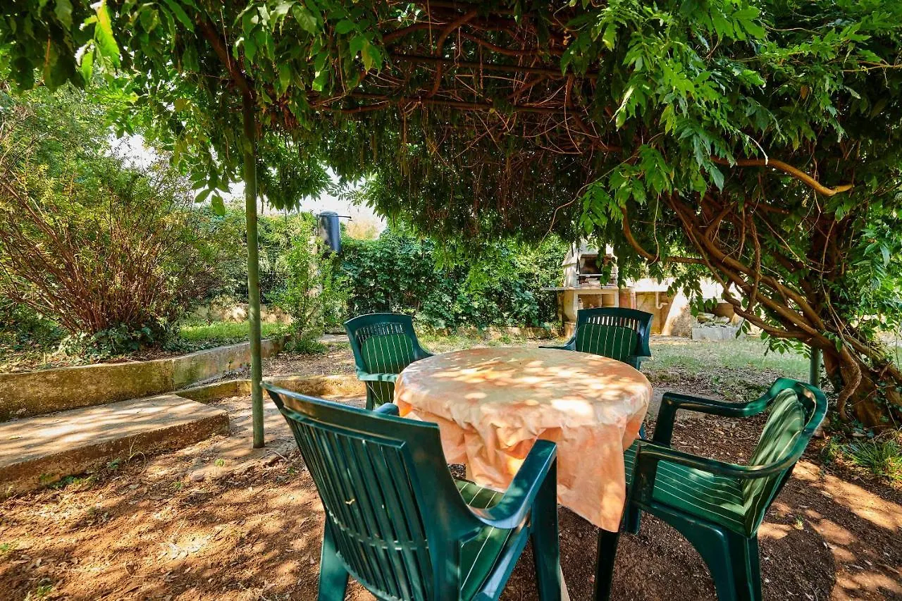 Apartments Davorka Banjole 0*,  Croatia
