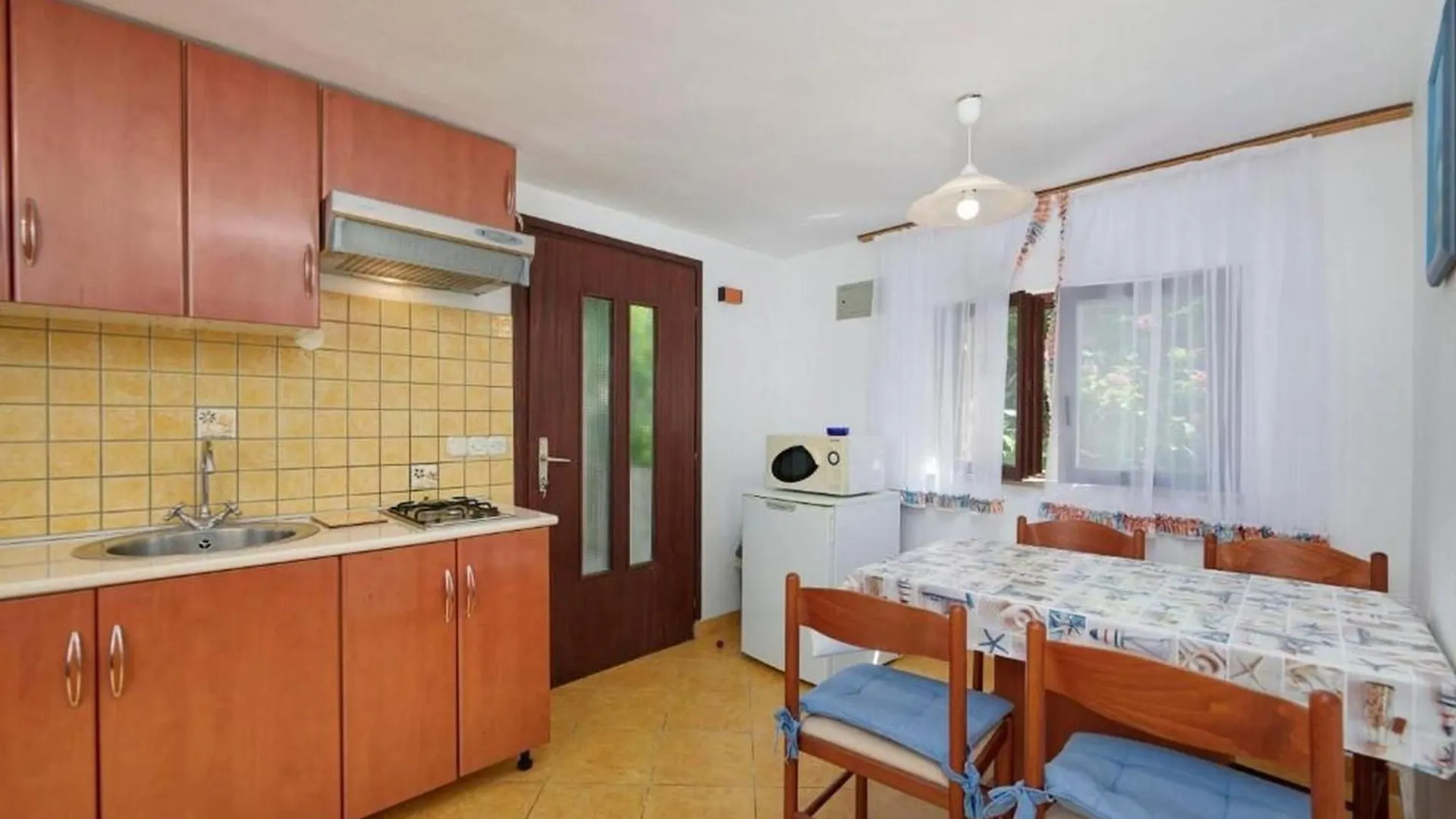 Apartments Davorka Banjole 0*,